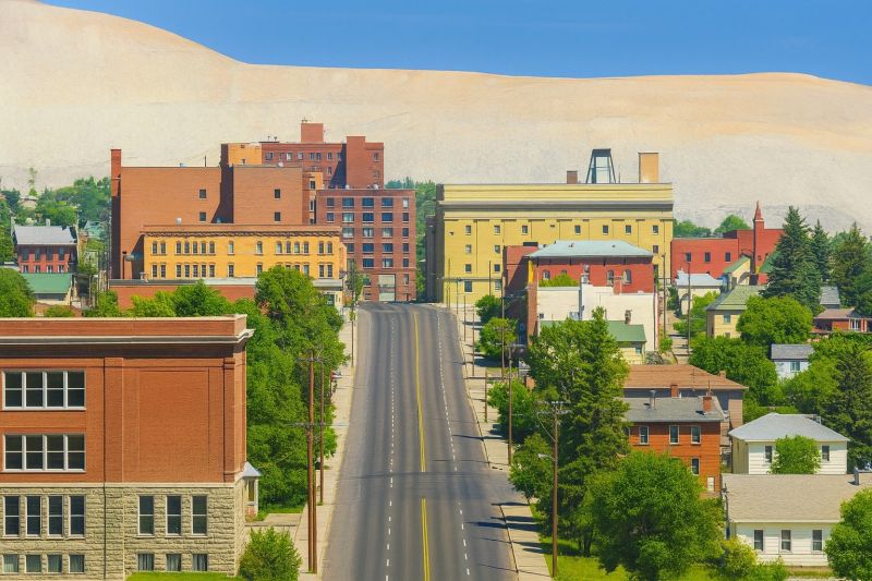 Local Building Raising in Butte, MT