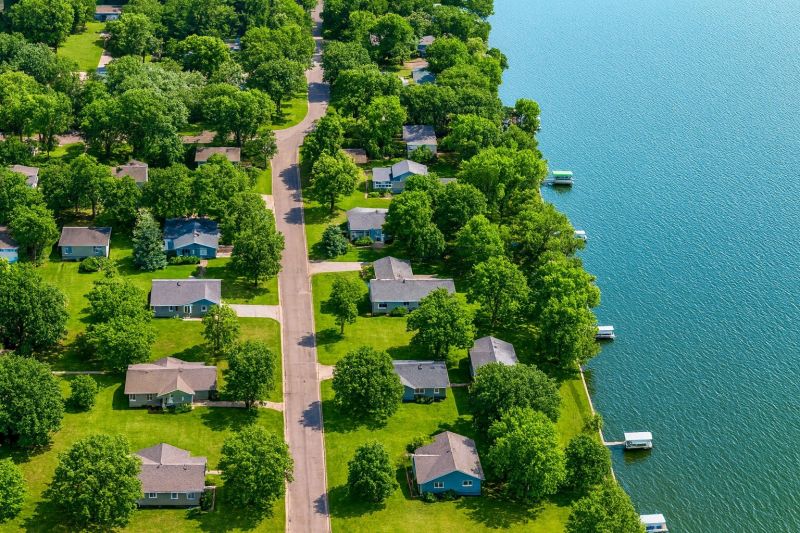 Local Building Raising in Big Lake, MN