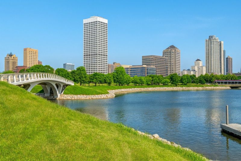 Local Building Raising in Hartford, WI