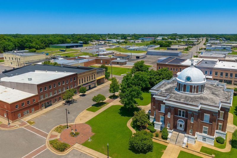 Local Building Raising in Dyersburg, TN