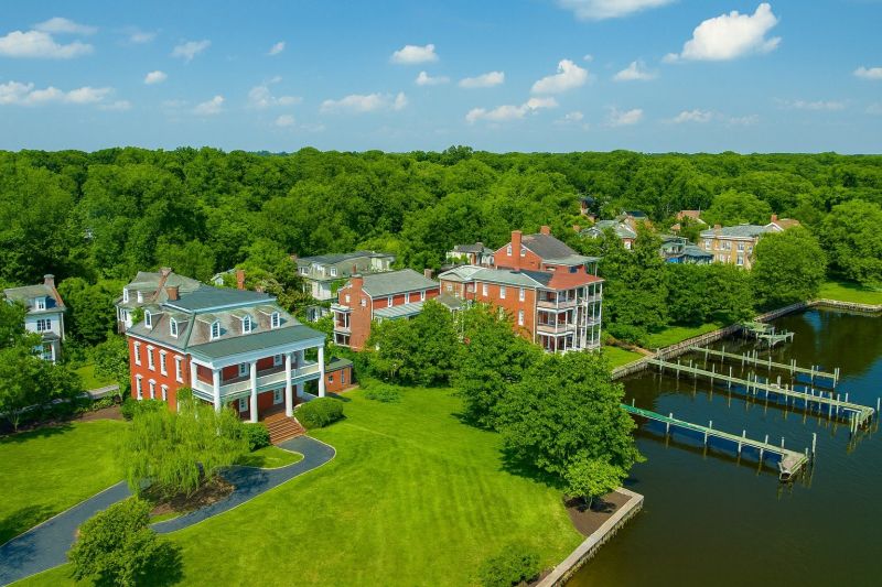 Local Building Raising in Chestertown, MD